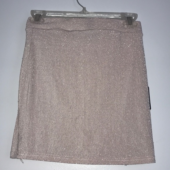 Sparkly light pink skirt - Picture 3 of 4